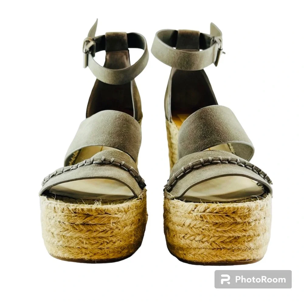 Dolce Vita Gray Wedges Size 9